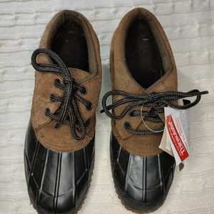 2/$20 NWT Pro Line Suede Rubber Low Duck Ankle Boots